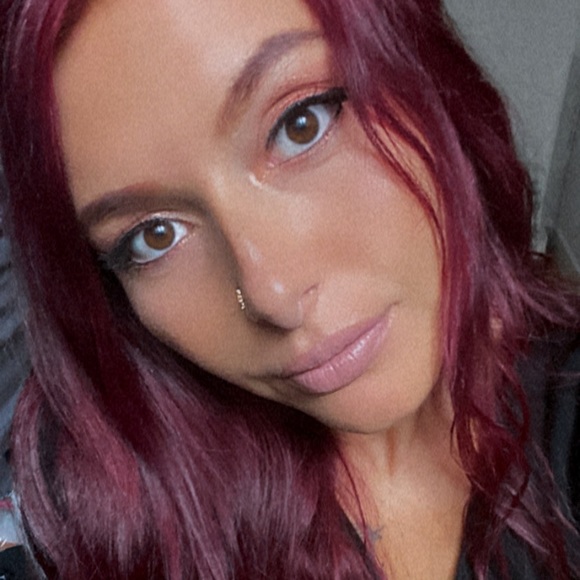 Meet your Posher, Winonah - Picture 2 of 2